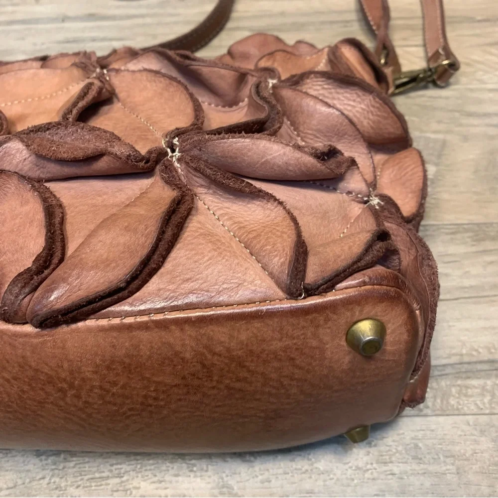 Costanza Rota Italy Genuine Soft Leather Flower Patchwork Crossbody Bag - Picture 11 of 15